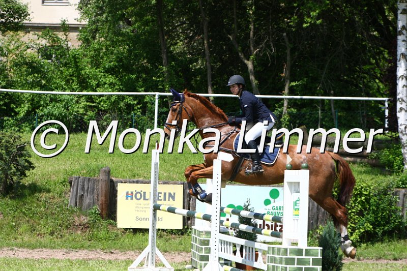 005M5204_K+Ks Gary Glitter_L Springen.JPG